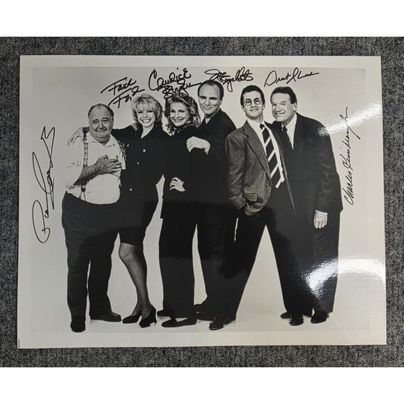 Murphy Brown Autographed Black White Cast Photo Glossy Print 8x10 Signed Bergen - Picture 1 of 7